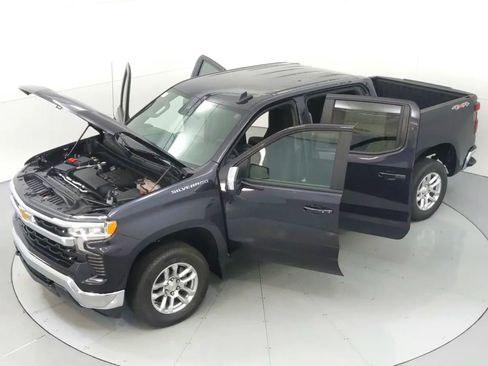 Used 2022 Chevrolet Silverado 1500 LT image 44