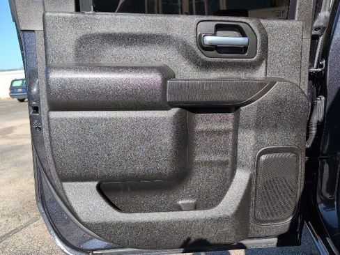 Used 2024 Chevrolet Silverado 2500 Custom w/ Custom Convenience Package image 9