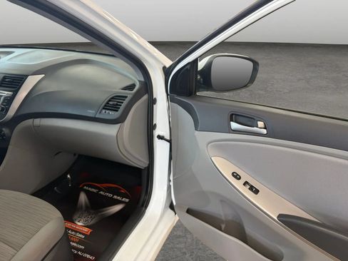 Used 2016 Hyundai Accent SE FWD image 19