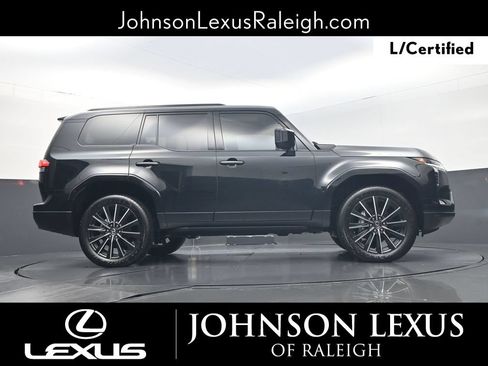 Used 2025 Lexus GX 550 w/ Cold Area Package AWD/4WD image 22