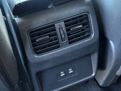Used 2025 Nissan Rogue SV AWD/4WD image 17