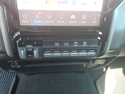 New 2025 RAM 2500 Tradesman image 38