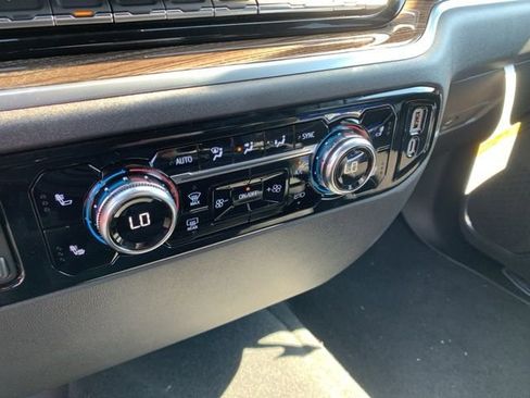 New 2026 GMC Sierra 1500 Elevation image 22