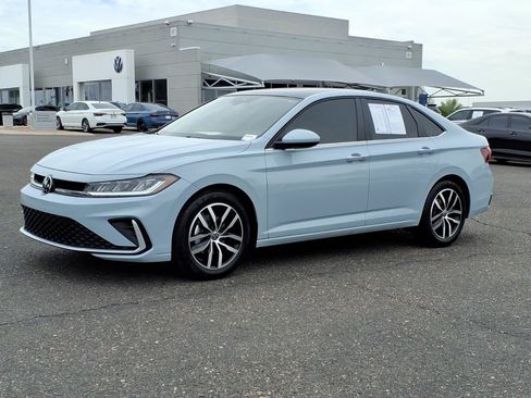 Certified 2026 Volkswagen Jetta SE FWD image 3