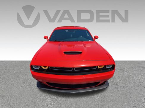 Used 2022 Dodge Challenger R/T RWD image 27