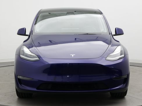 Used 2021 Tesla Model Y 2WD image 2