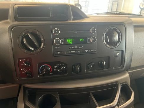 Used 2013 Ford E-150 and Econoline 150 Wagon RWD image 19