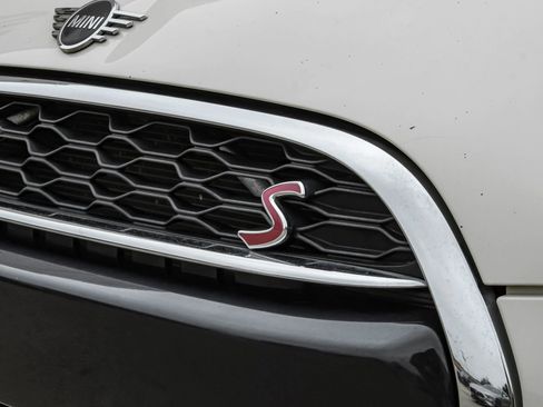 Used 2019 MINI Cooper S w/ Premium Package image 41