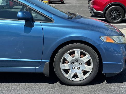 Used 2011 Honda Civic LX image 32