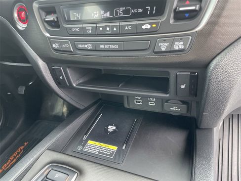 Used 2025 Honda Passport TrailSport image 29