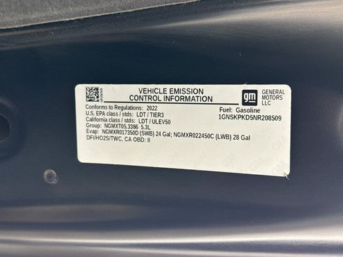 Used 2022 Chevrolet Tahoe Z71 w/ Luxury Package AWD/4WD image 22