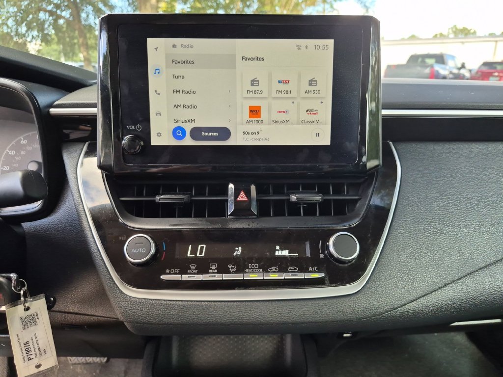 Used 2025 Toyota Corolla LE FWD image 24