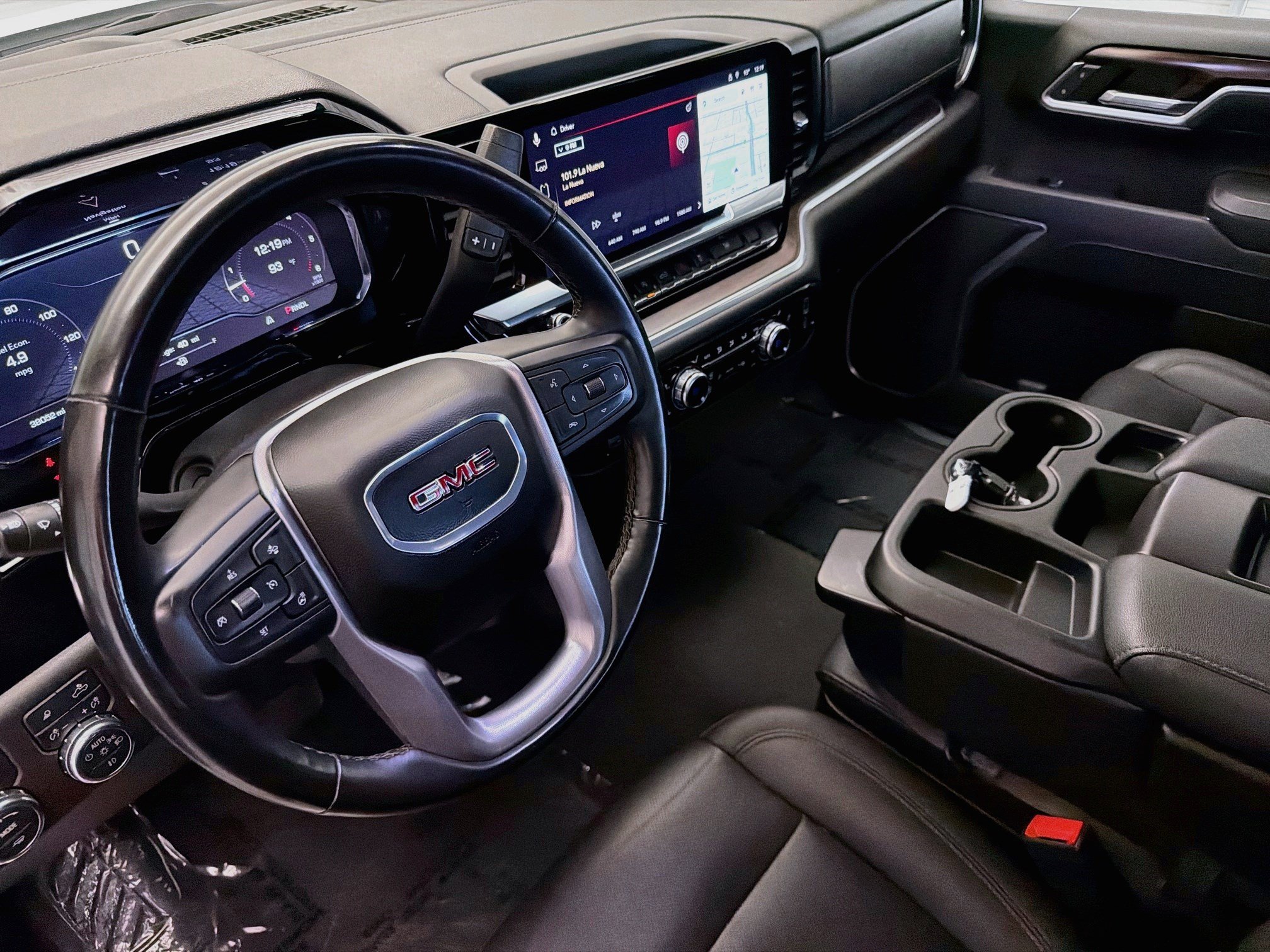 Used 2025 GMC Sierra 1500 SLT RWD image 7