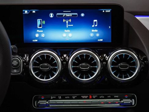 New 2025 Mercedes-Benz GLA 35 AMG AMG GLA 35 image 14