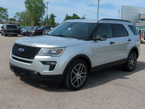 Used 2018 Ford Explorer Sport w/ Equipment Group 401A AWD/4WD image 4