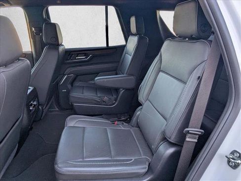 Used 2025 GMC Yukon Denali image 18