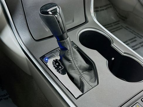 Used 2017 Toyota Camry XLE image 16