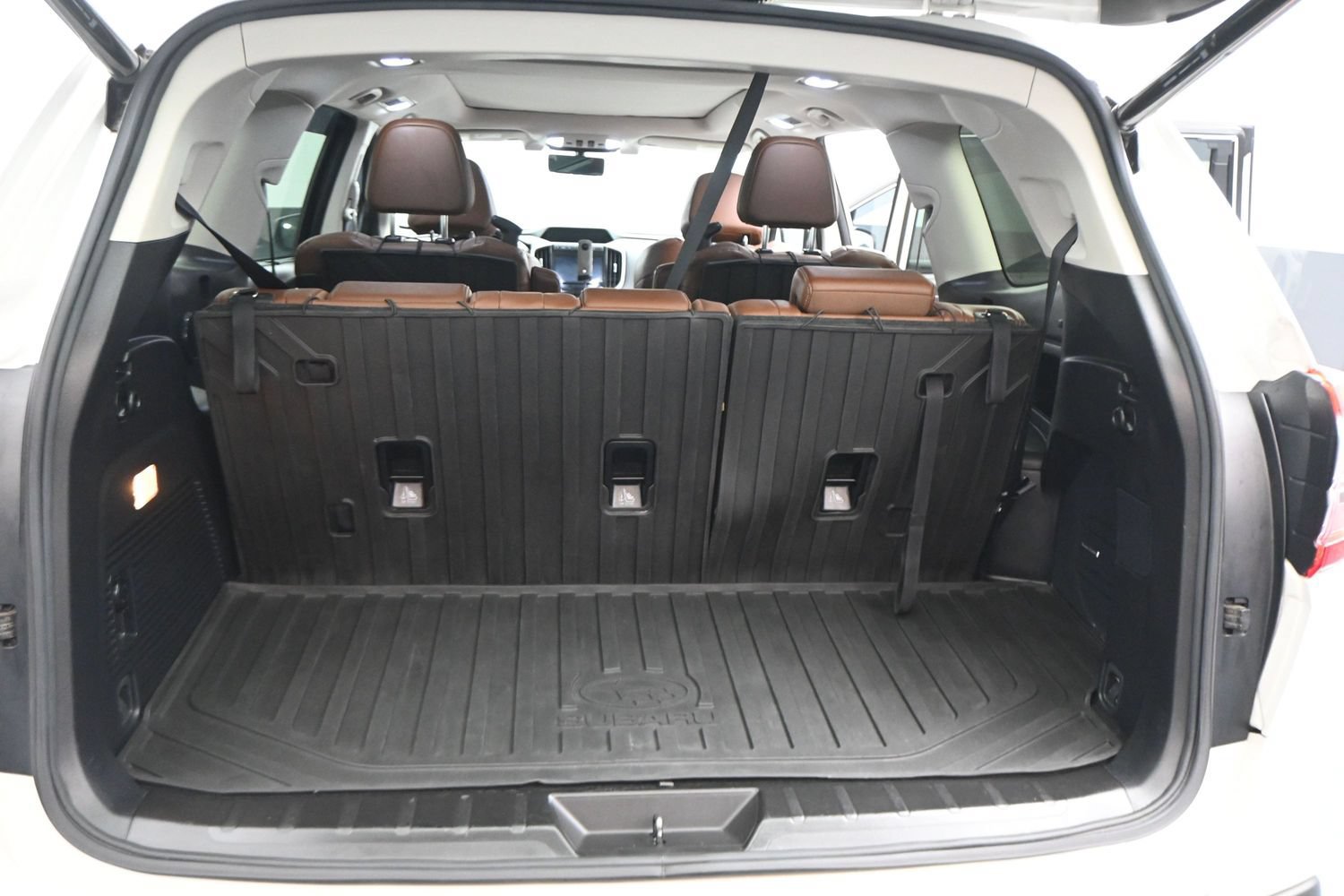 Used 2021 Subaru Ascent Touring w/ Popular Package #2 AWD/4WD image 4