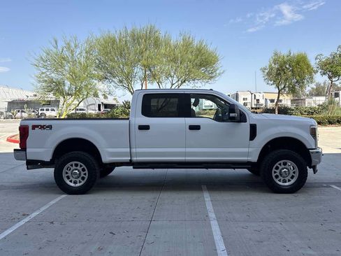 Used 2018 Ford F250 XLT w/ FX4 Off-Road Package AWD/4WD image 2