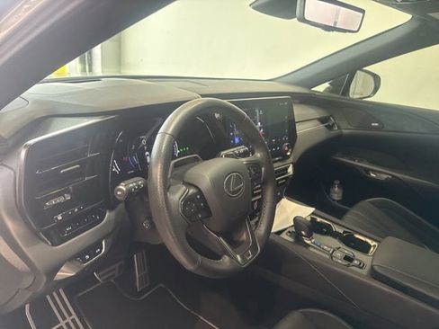 Used 2024 Lexus RX 500h F Sport w/ Convenience Package image 13