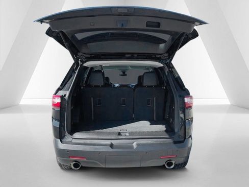 Used 2019 Chevrolet Traverse RS w/ LPO, Floor Liner Package AWD/4WD image 7