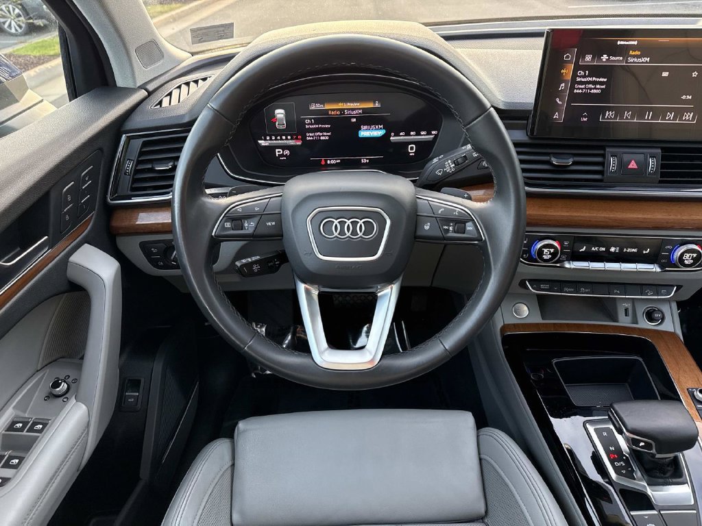 Used 2023 Audi Q5 2.0T Premium Plus w/ Premium Plus Package AWD/4WD image 13