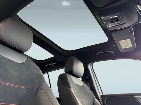 Certified 2022 Mercedes-Benz GLB 35 AMG 4MATIC image 15