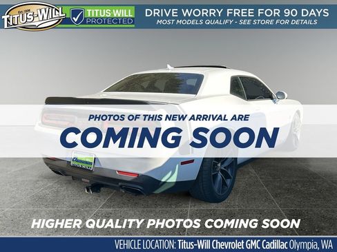 Used 2015 Dodge Challenger R/T Scat Pack w/ Scat Pack Stripe Group RWD image 4