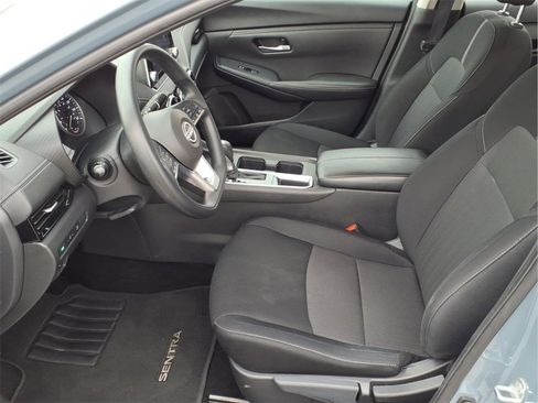 Used 2024 Nissan Sentra SV image 11