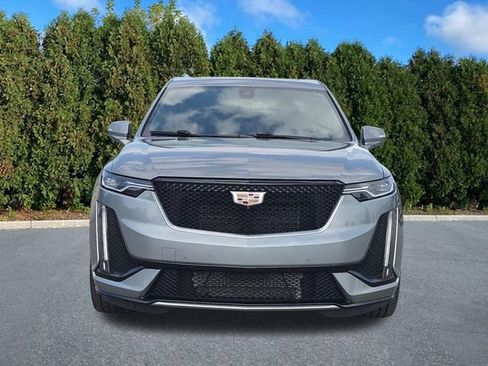 Used 2023 Cadillac XT6 Sport w/ Technology Package AWD/4WD image 2