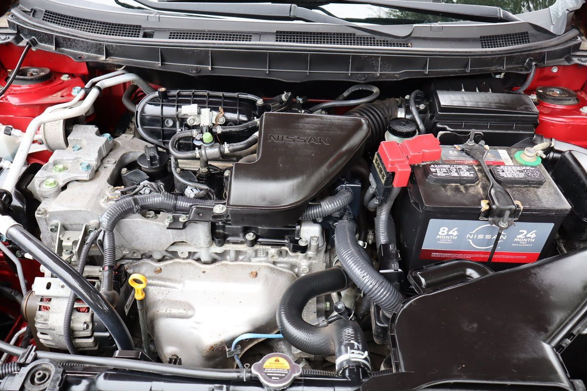 Used 2015 Nissan Rogue S AWD/4WD image 36