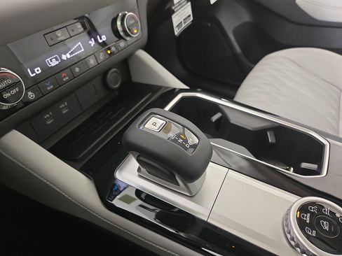 New 2026 Mitsubishi Outlander SEL image 24