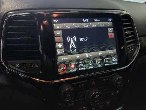 Used 2021 Jeep Grand Cherokee Altitude AWD/4WD image 21