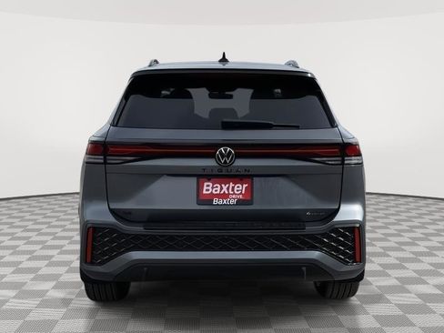 New 2026 Volkswagen Tiguan SE R-Line image 4