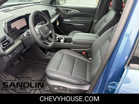 New 2026 Chevrolet Traverse LT w/ Midnight/Sport Edition image 9