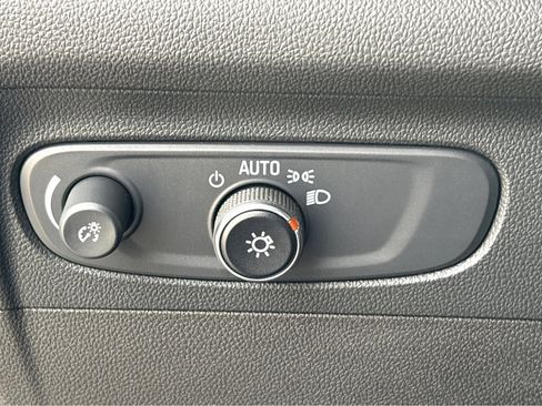 Used 2022 Buick Envision Preferred image 10