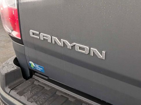 Used 2018 GMC Canyon Denali image 12