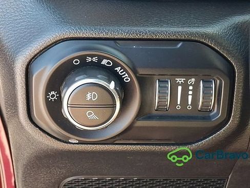 Used 2022 Jeep Gladiator Sport AWD/4WD image 24