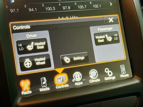 Used 2017 Jeep Cherokee Trailhawk w/ Cold Weather Group AWD/4WD image 20