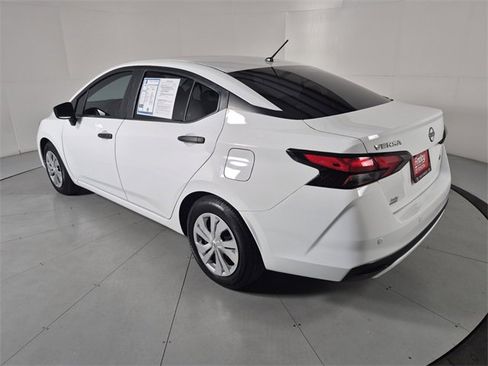 Used 2023 Nissan Versa S w/ Electronics Package image 3