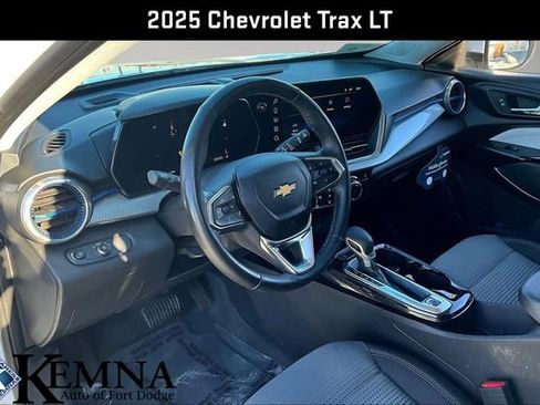 Used 2025 Chevrolet Trax LT w/ Driver Confidence Package image 20