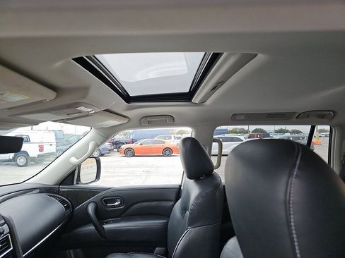 Used 2024 INFINITI QX80 Luxe image 8