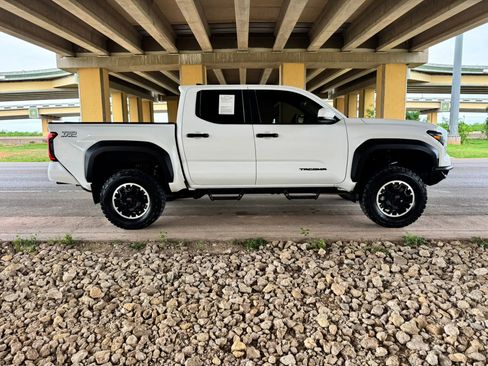 Used 2024 Toyota Tacoma TRD Off-Road AWD/4WD image 2