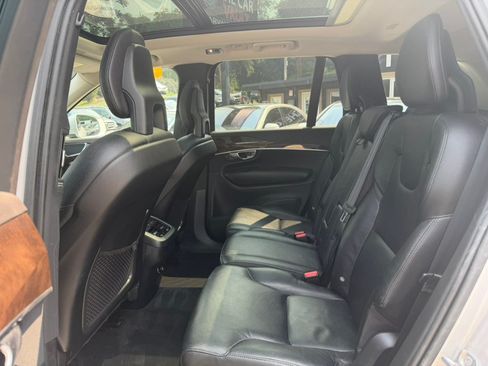 Used 2016 Volvo XC90 T6 Momentum w/ Momentum Plus Package AWD/4WD image 20