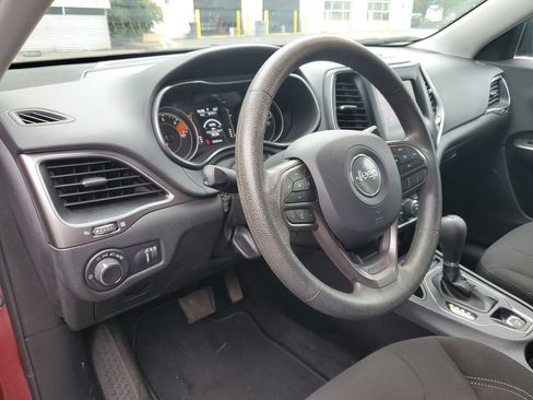 Used 2020 Jeep Cherokee Latitude FWD image 19