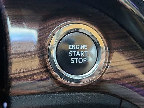 Used 2015 Toyota Avalon XLE FWD image 19