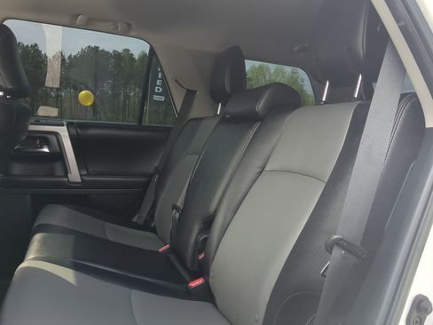 Used 2018 Toyota 4Runner SR5 Premium image 23