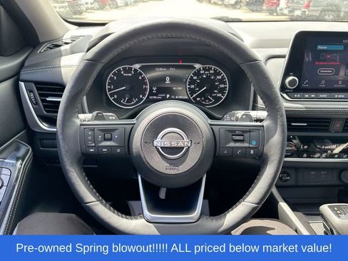 Used 2024 Nissan Rogue SV w/ SV Premium Package FWD image 32