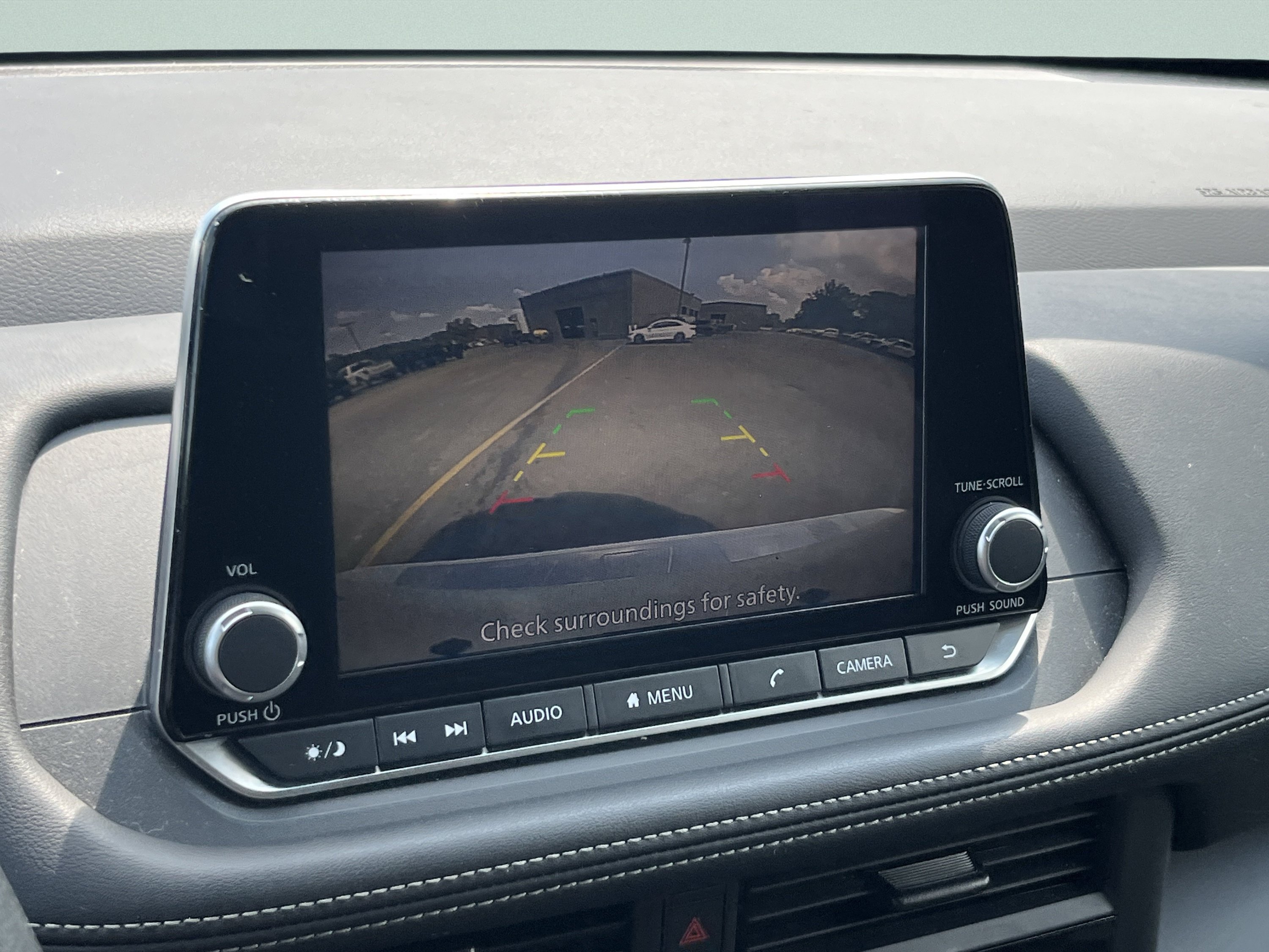 Used 2024 Nissan Rogue S AWD/4WD image 20
