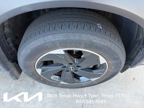Used 2024 Nissan Rogue SV FWD image 13